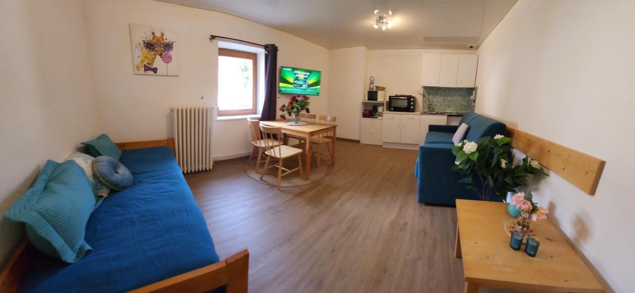 Gite Bruyere, 2 A 5 Personnes Avec Salle De Jeux Et Spa Dans La Residence ว็องทรง ภายนอก รูปภาพ