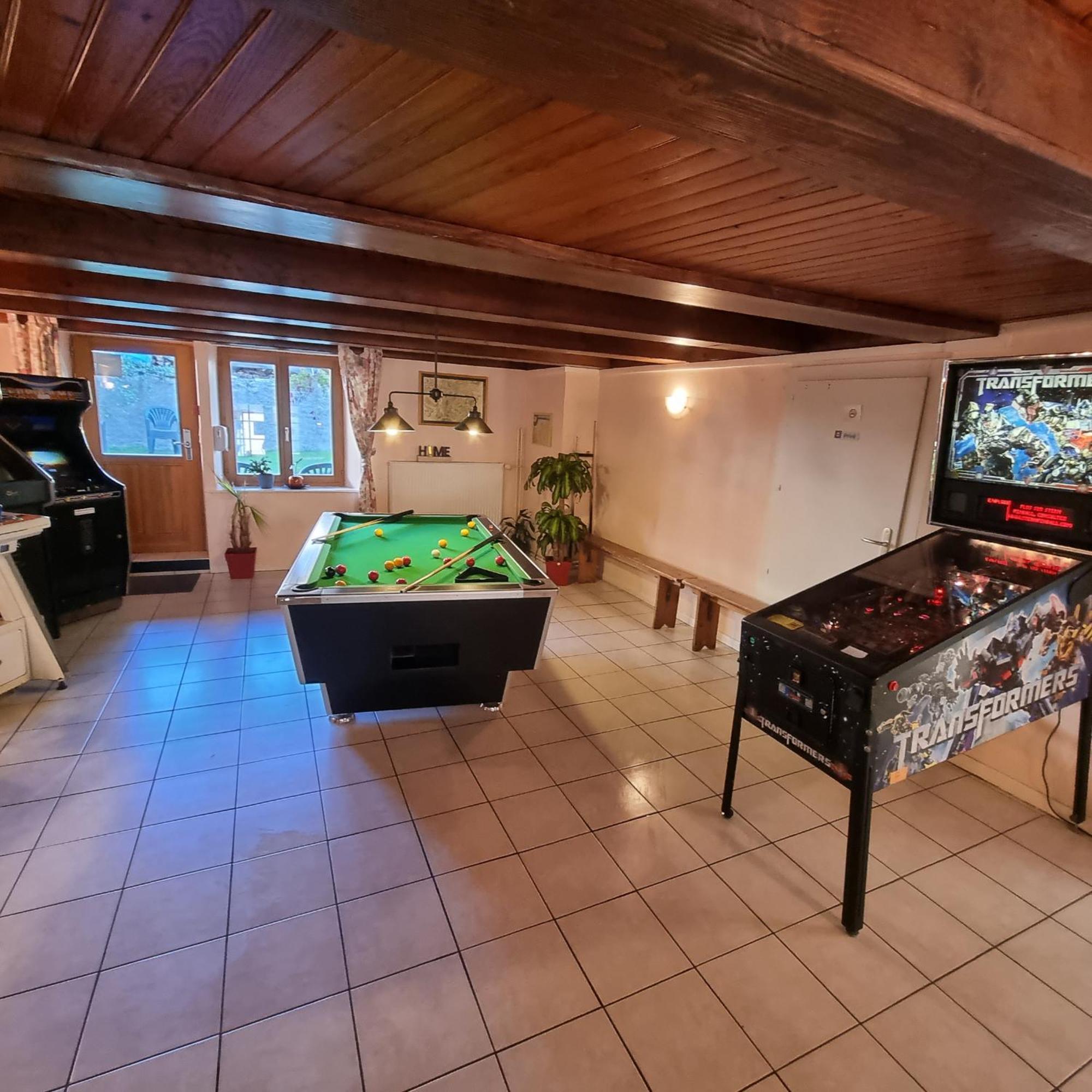 Gite Bruyere, 2 A 5 Personnes Avec Salle De Jeux Et Spa Dans La Residence ว็องทรง ภายนอก รูปภาพ